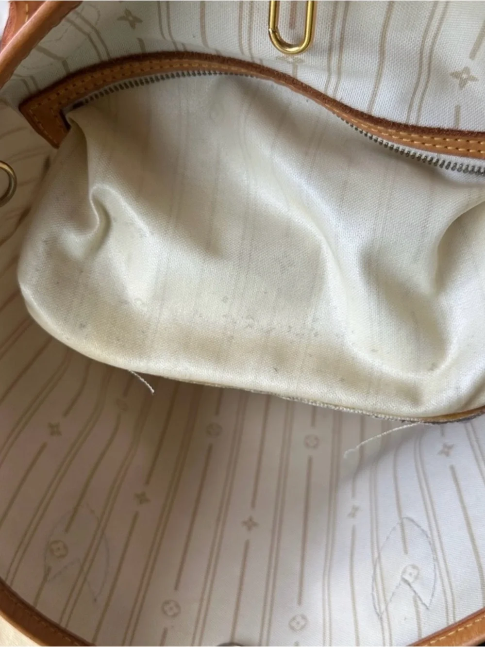 Louis Vuitton Neverfull MM, white - Picture 12 of 15